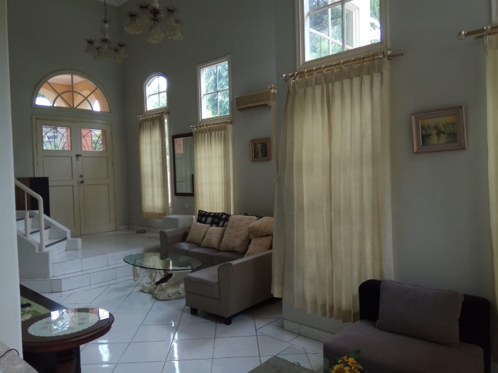 Rumah disewakan di cluster Menteng Lippo Cikarang